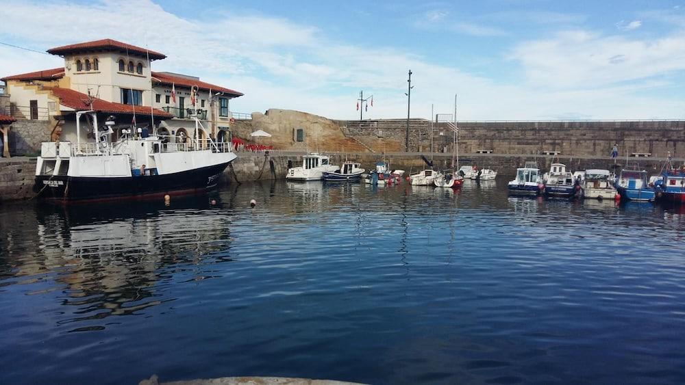 El Tejo De Comillas Bagian luar foto